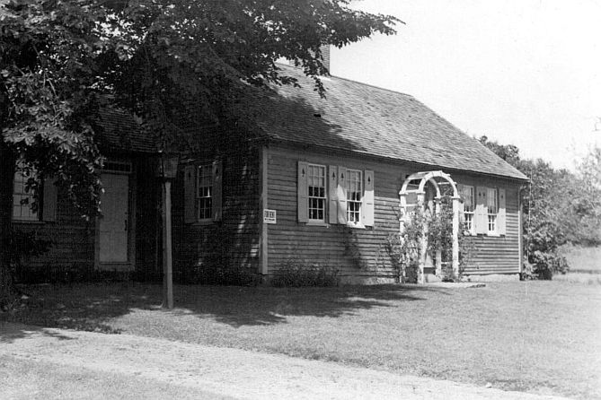 Picture of the old Winn house